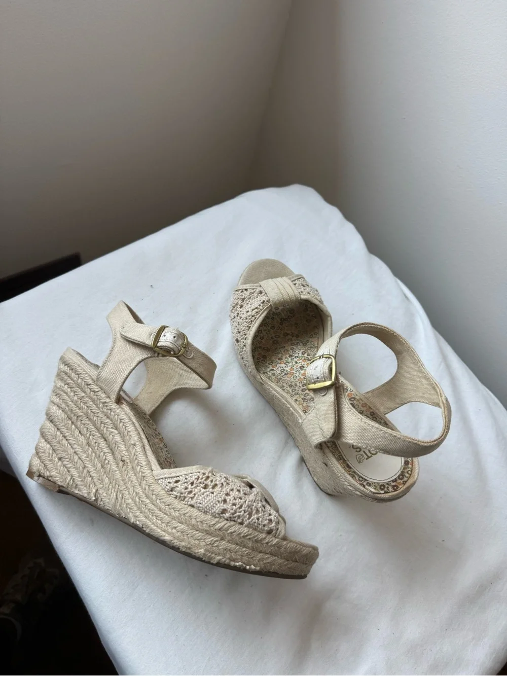 Y2K Hot Kiss Crochet Espadrille Wedge Sandals - Cream Beige Boho Size 8